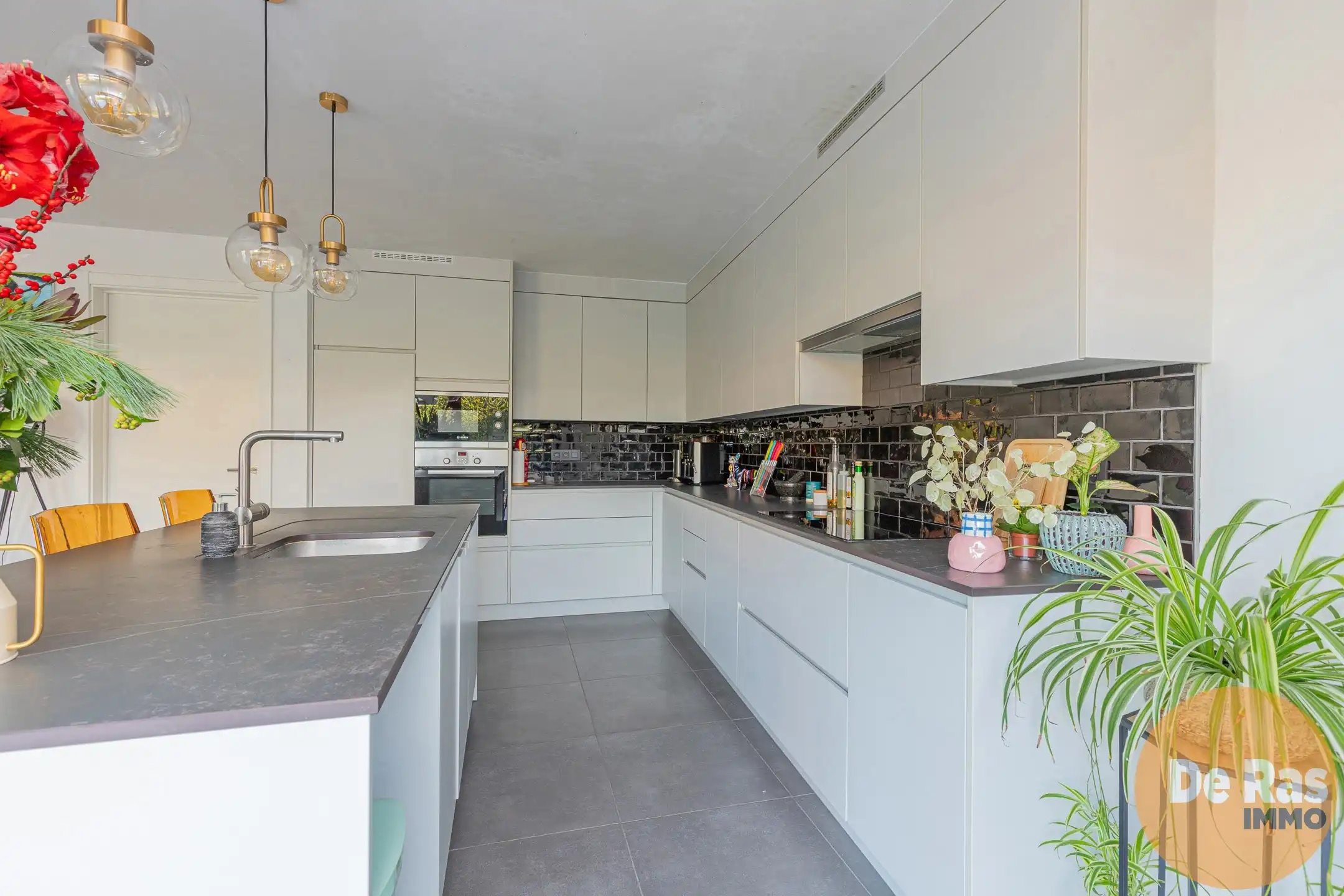 KERKSKEN -  Zeer ruim en luxueus gelijkvloers appartement foto 6