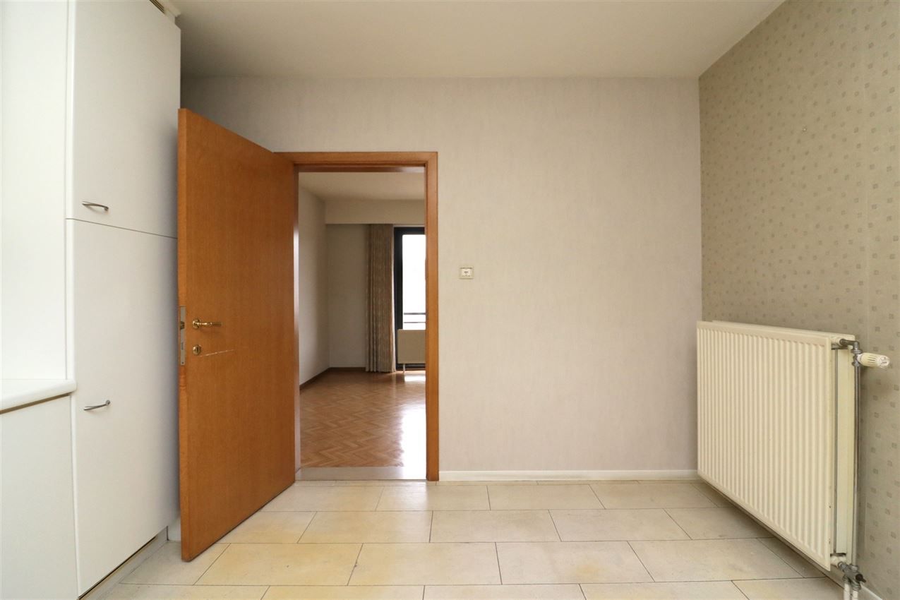 Centraal gelegen appartement met 3 slpk., garage en terras foto 34