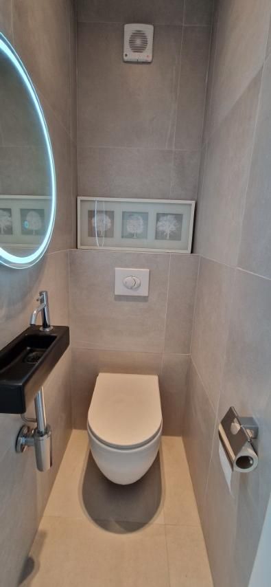 Volledig vernieuwd APPARTEMENT op de 4de verdieping met 2 slaapkamers, ondergrondse kelder en garage in het hoofdgebouw foto 22