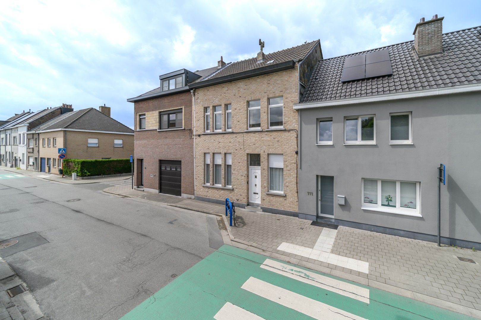 Ruime en zeer goed onderhouden gezinswoning met garage foto 16