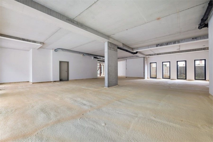 UNIEK CASCO HANDELSPAND VAN 196M² OP EEN TOPLOCATIE IN HASSELT foto 18