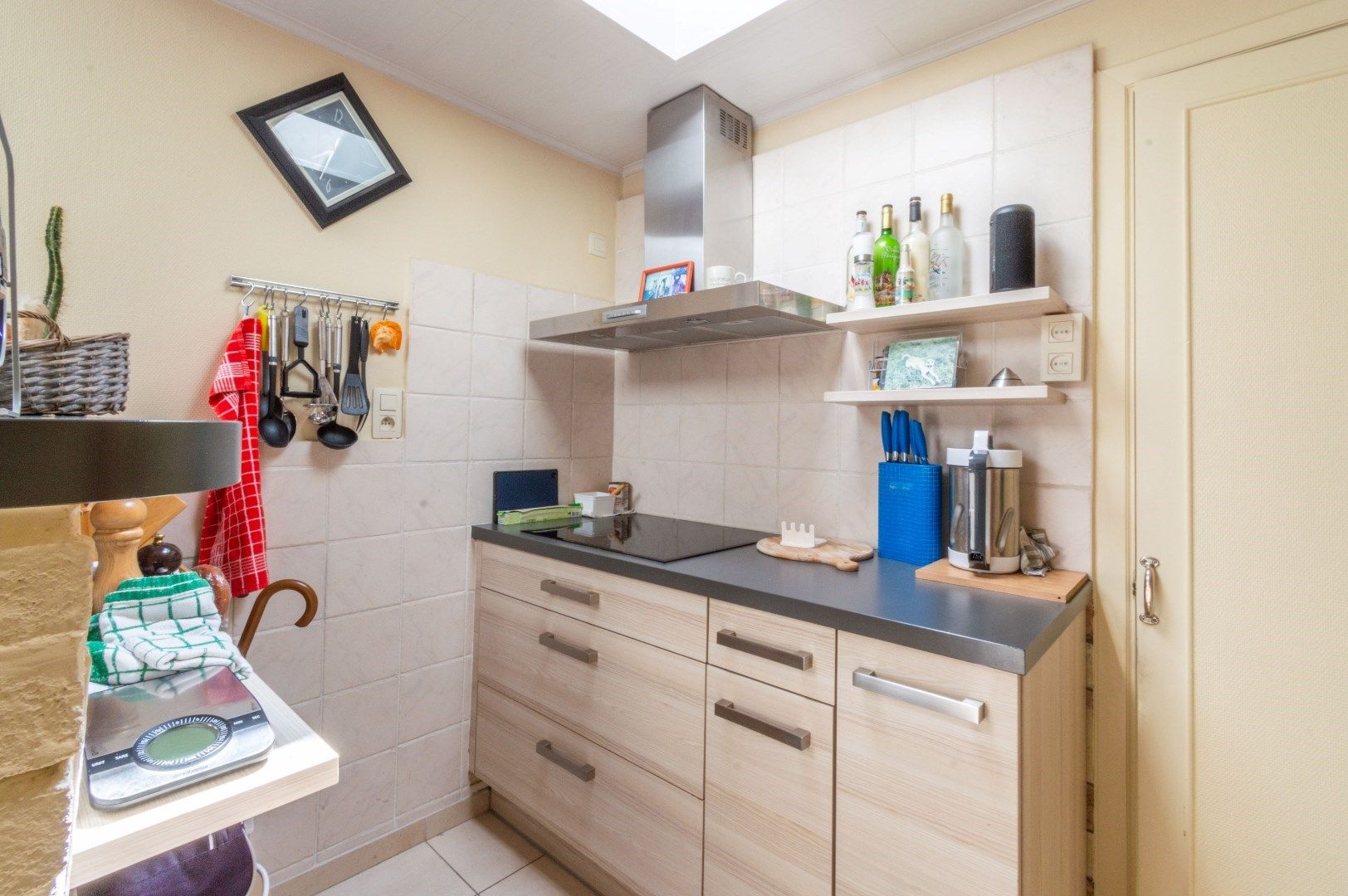 !!! OPTIE!!! Goed gelegen woning met 2 slp + inrichtbare zolder ! foto 9