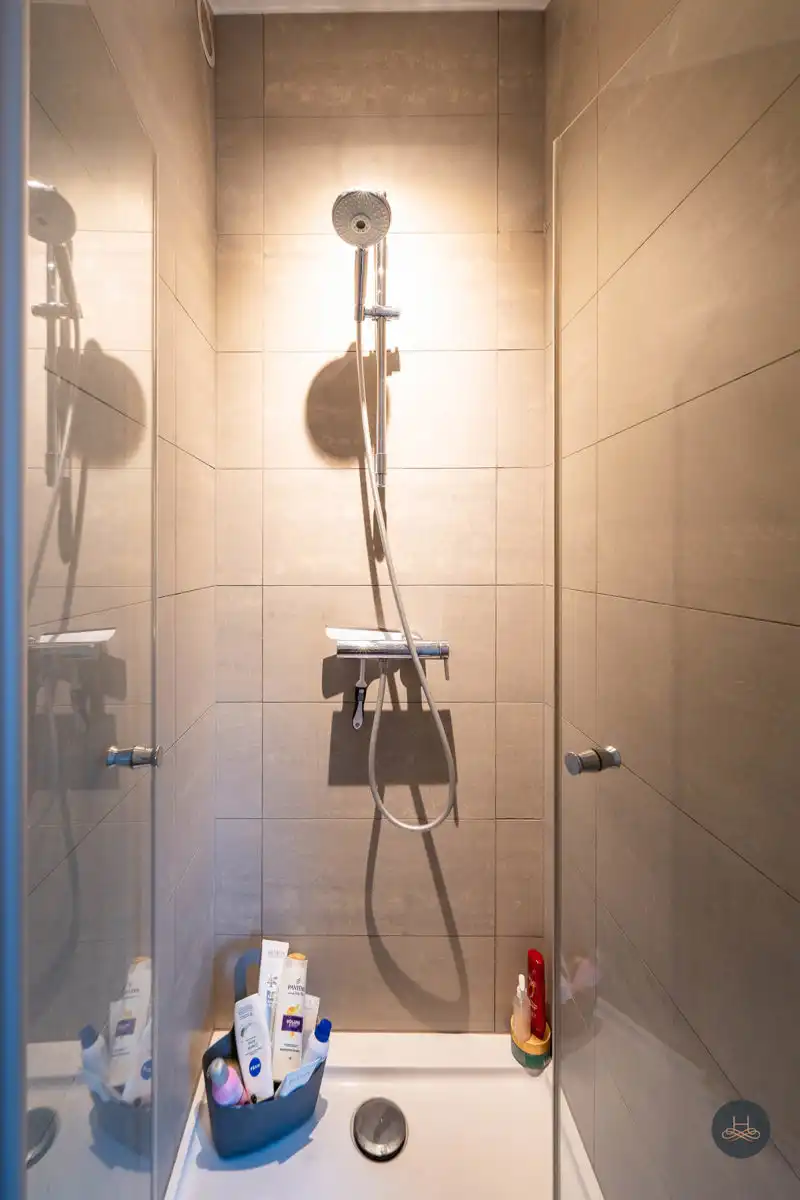 Zeer ruim duplex appartement in centrum Bonheiden foto 16