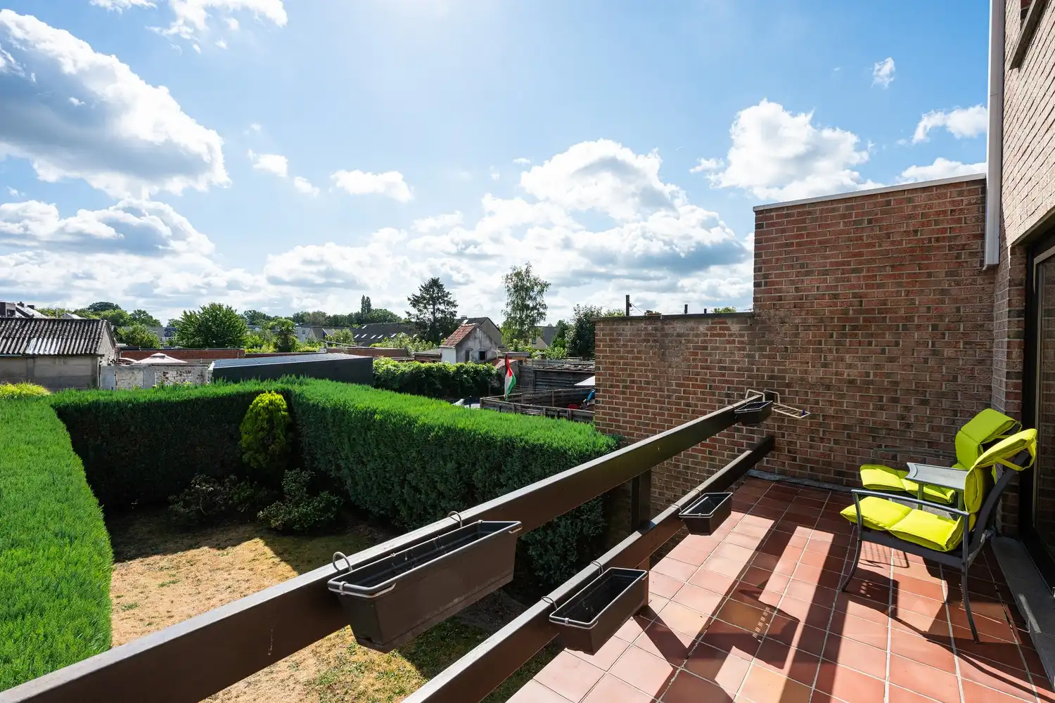 Ruime bel-étage met praktische garage, tuin én 3 slpks foto 11