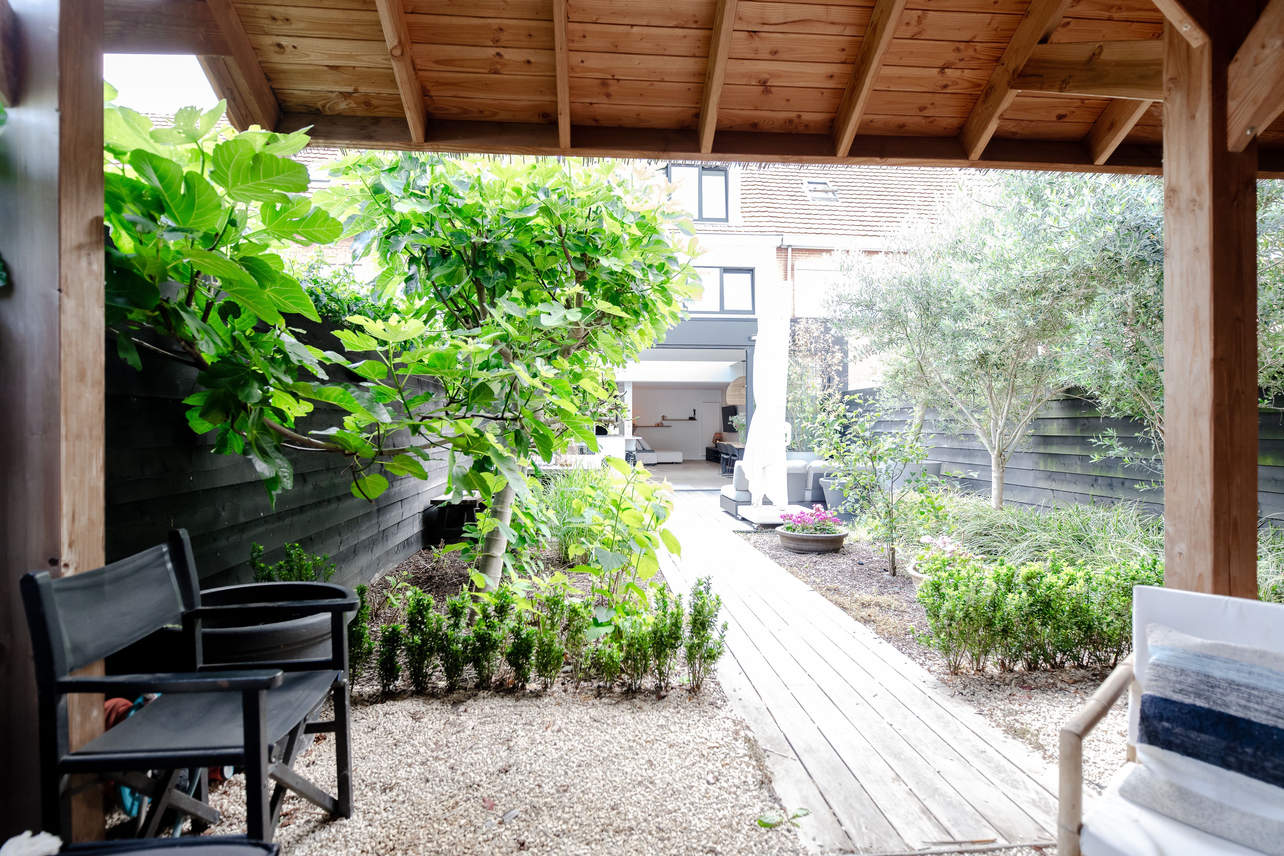 Feelgood woning met 4 slpks, 2 badk en prachtige tuin foto 17