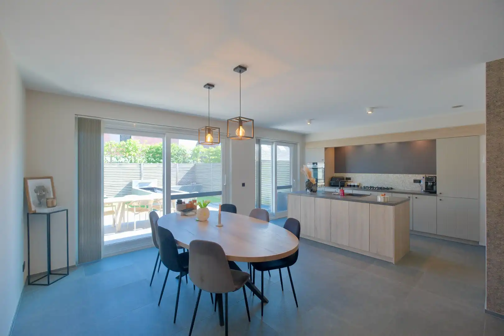 Lichtervelde - Prachtige recente woning met 3 slpks, garage en tuin foto 5