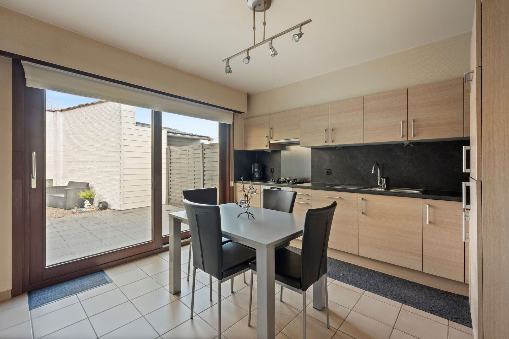 Instapklare, verzorgde en energiezuinige woning met garage,  3 slaapkamers en tuintje te Marke foto 7