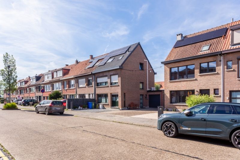 Prachtige eigendom met een zee van ruimte en licht, top afwerking, instapklaar! foto 33