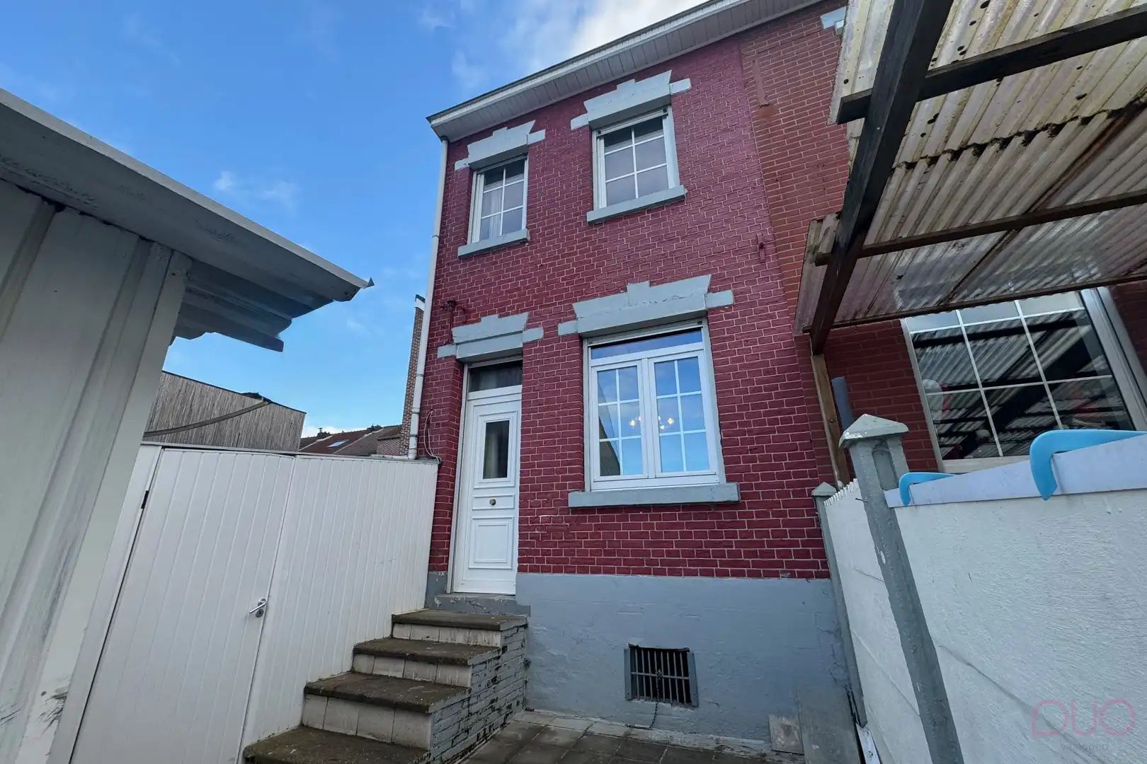 Hoofdfoto van de publicatie: Renovatiewoning met garage en 2 slaapkamers op een toplocatie nabij het centrum van Tongeren