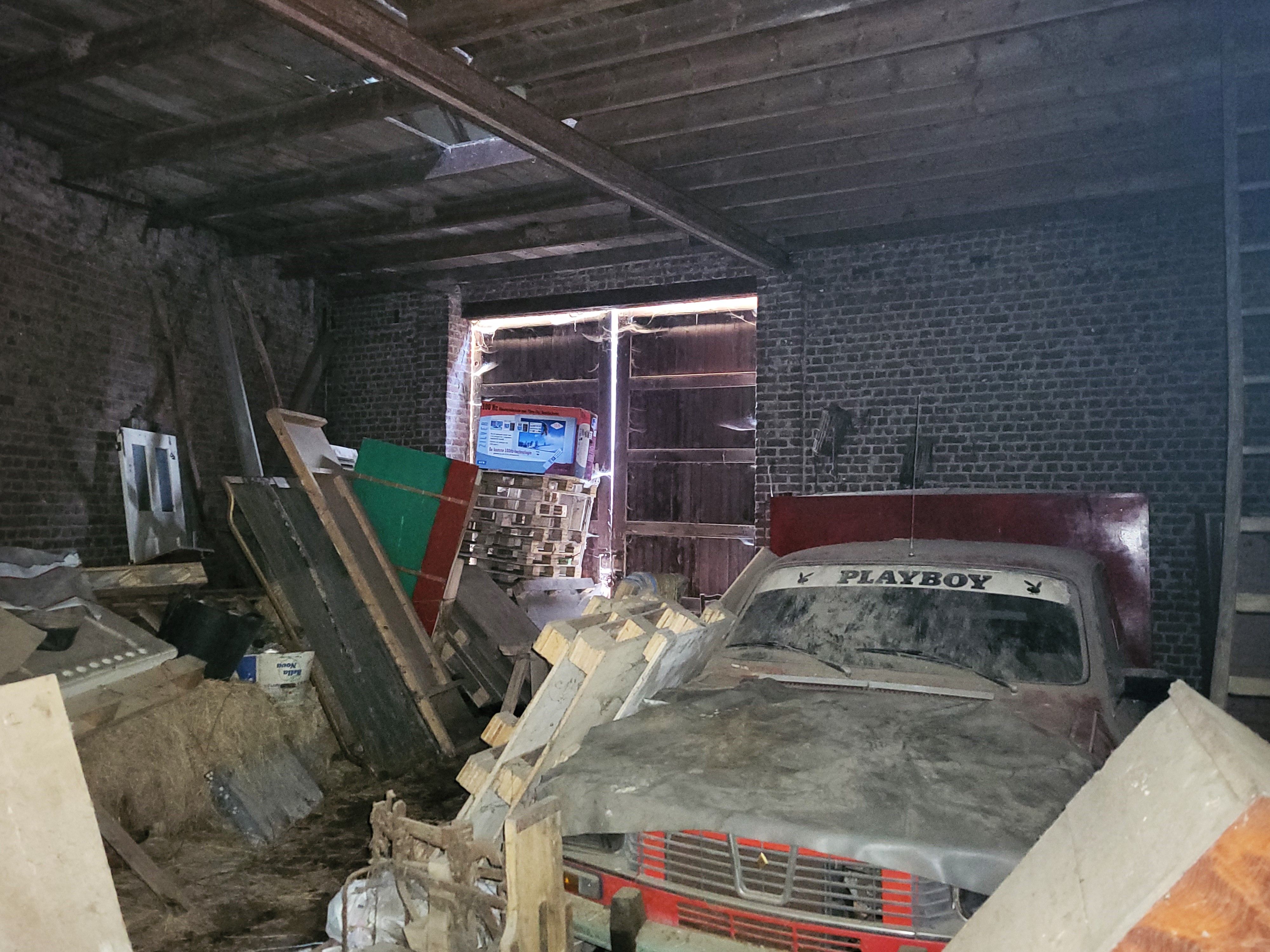 Prachtig te renoveren burgerwoning op 318m² met ruime garage en stalling. foto 25