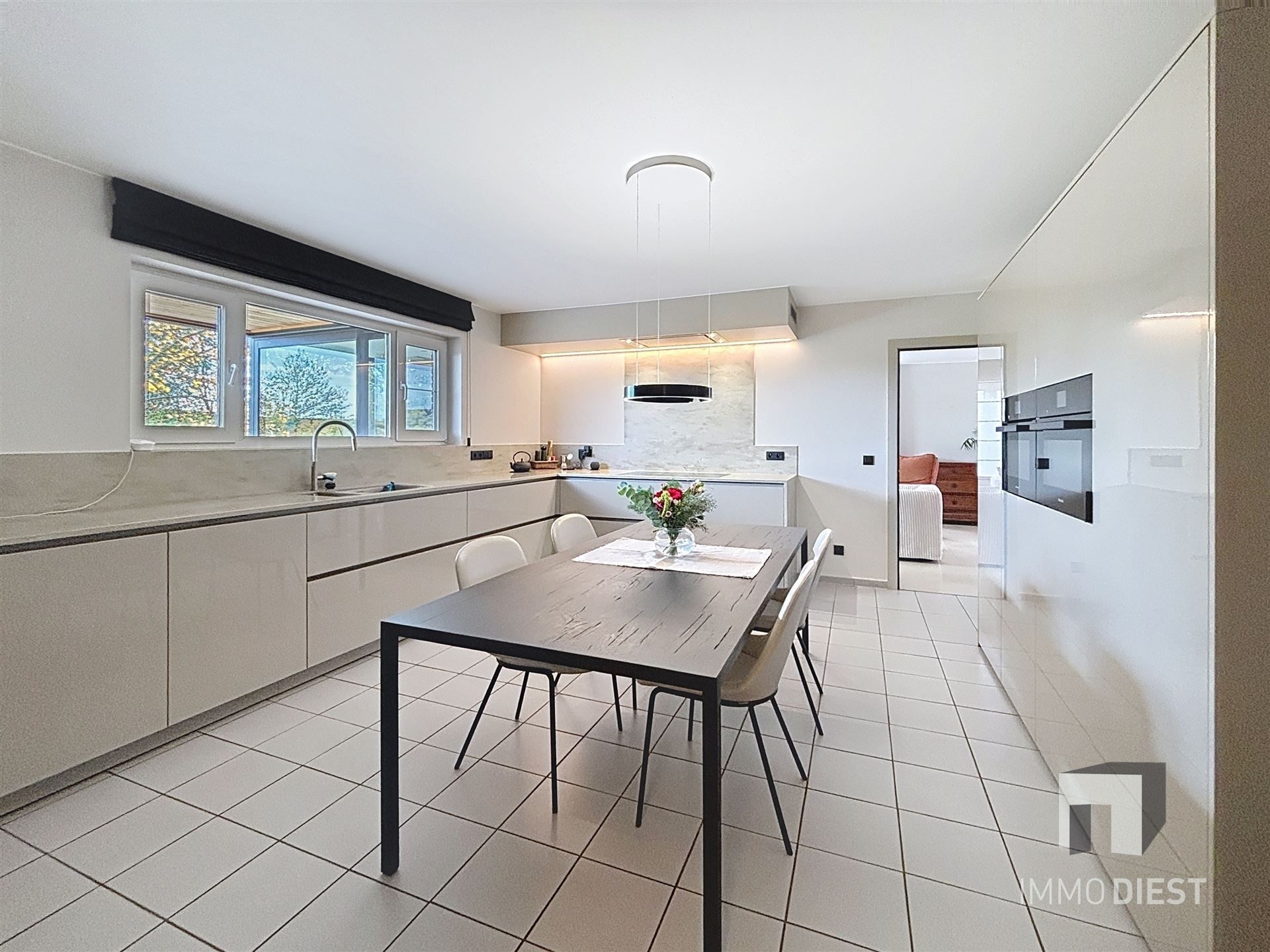 Villa met 5 slpk op 74,11are en zuidgerichte tuin foto 27