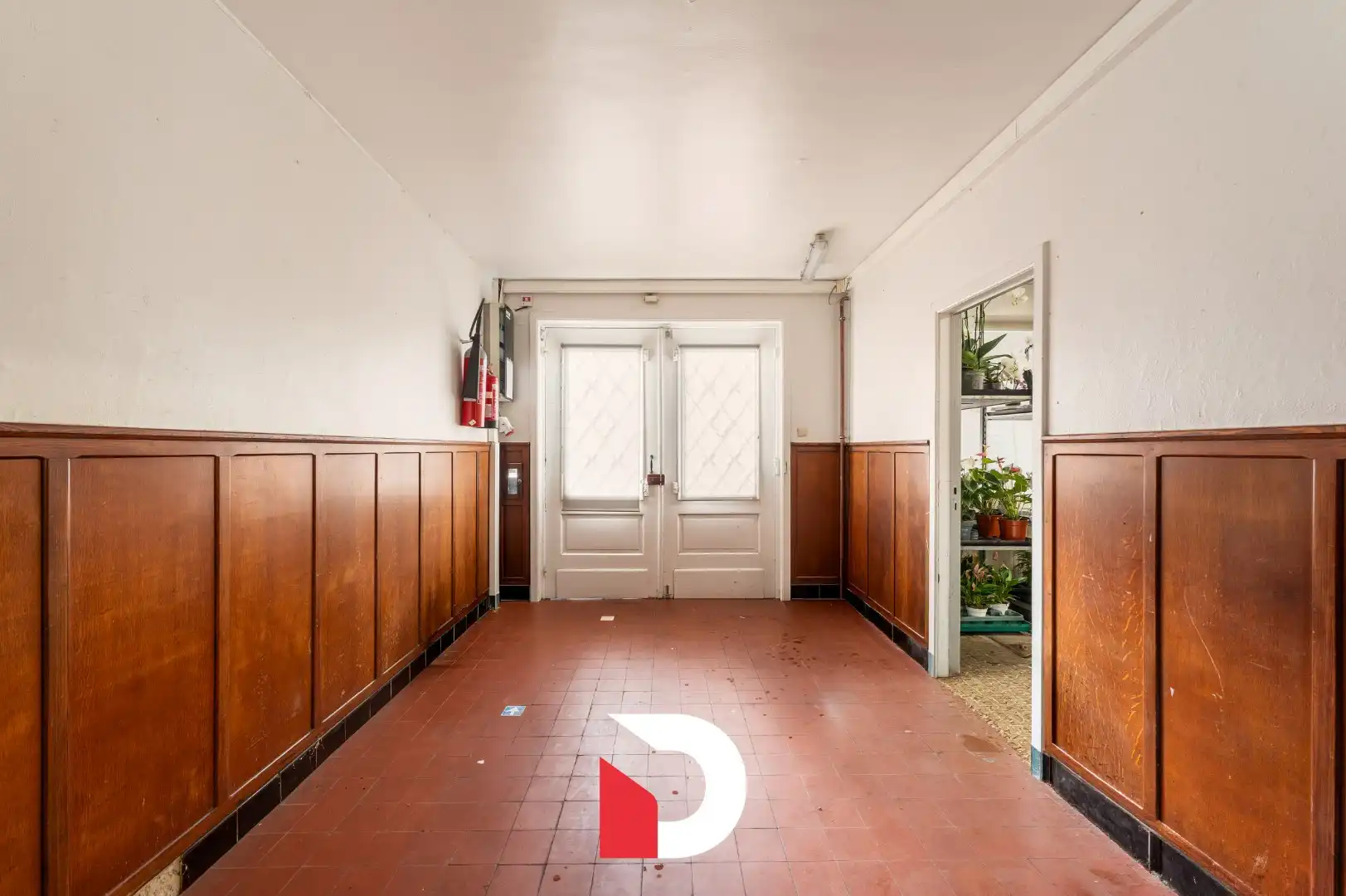Handelswoning met veel potentieel op toplocatie in hartje Kristus-Koning (Brugge) foto 17