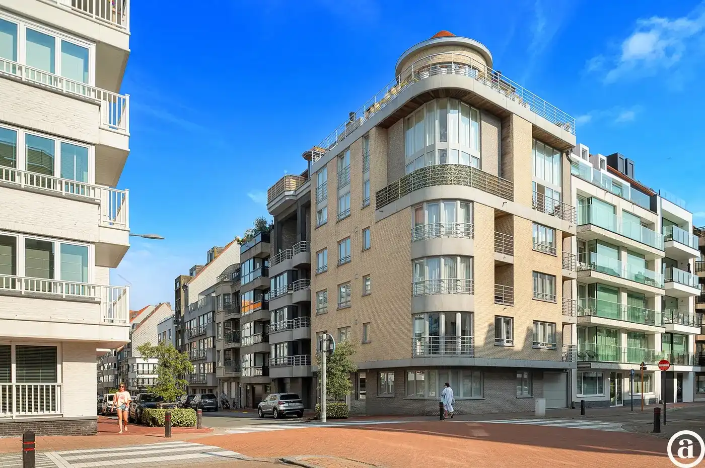 Instapklaar 2-slaapkamerappartement met terras op gegeerde locatie in Knokke foto 17