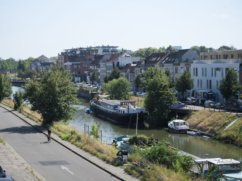 Energiezuinig 2-slpk appartement met zonnig terras aan het water foto 4