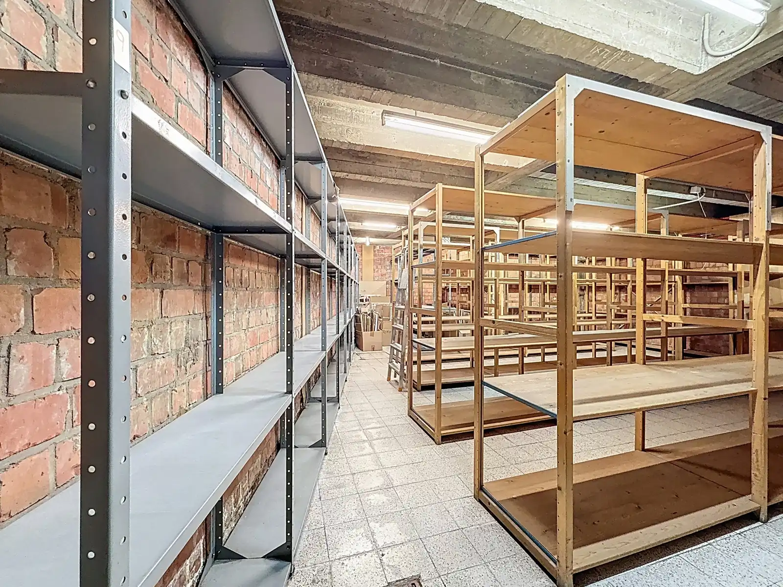 Uniek handelspand met ruim appartement en tuin foto 31