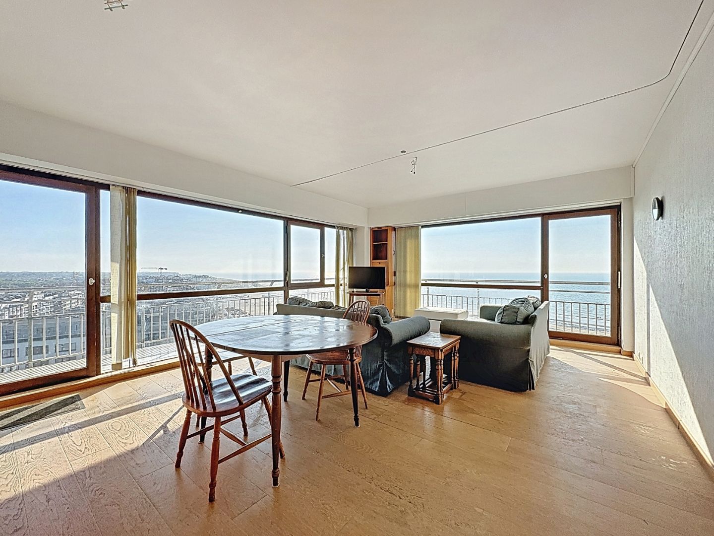 Hoofdfoto van de publicatie: Hoekappartement met prachtig zicht.