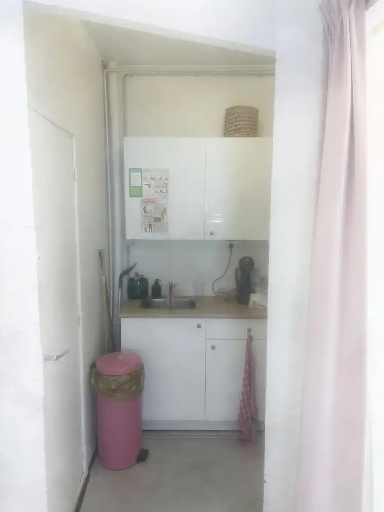 TE HUUR – HANDELSGELIJKVLOERS OP TOPLOCATIE IN MECHELEN foto 4