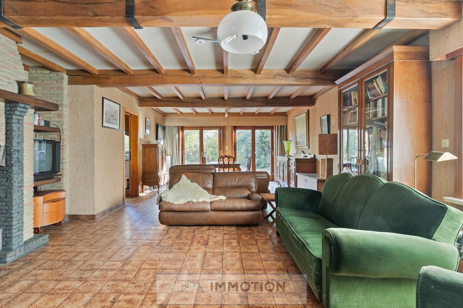 Ruime villa, 5 slaapkamers, op een perceel van 1200 m2 foto 8