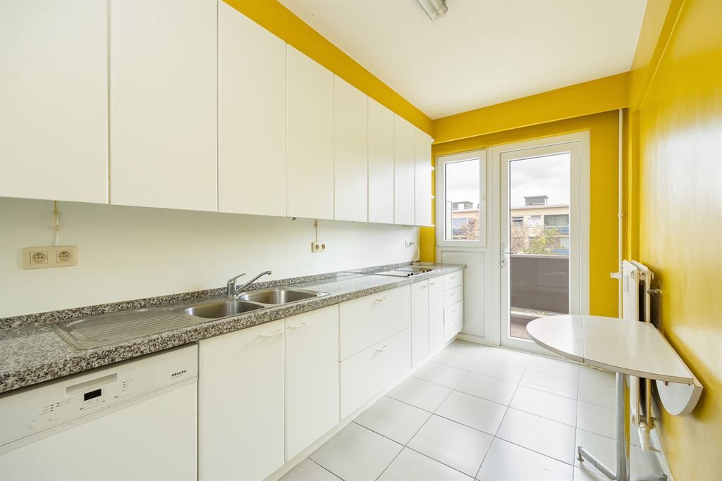 Instapklaar 3 slpk appartement met terras  foto 2