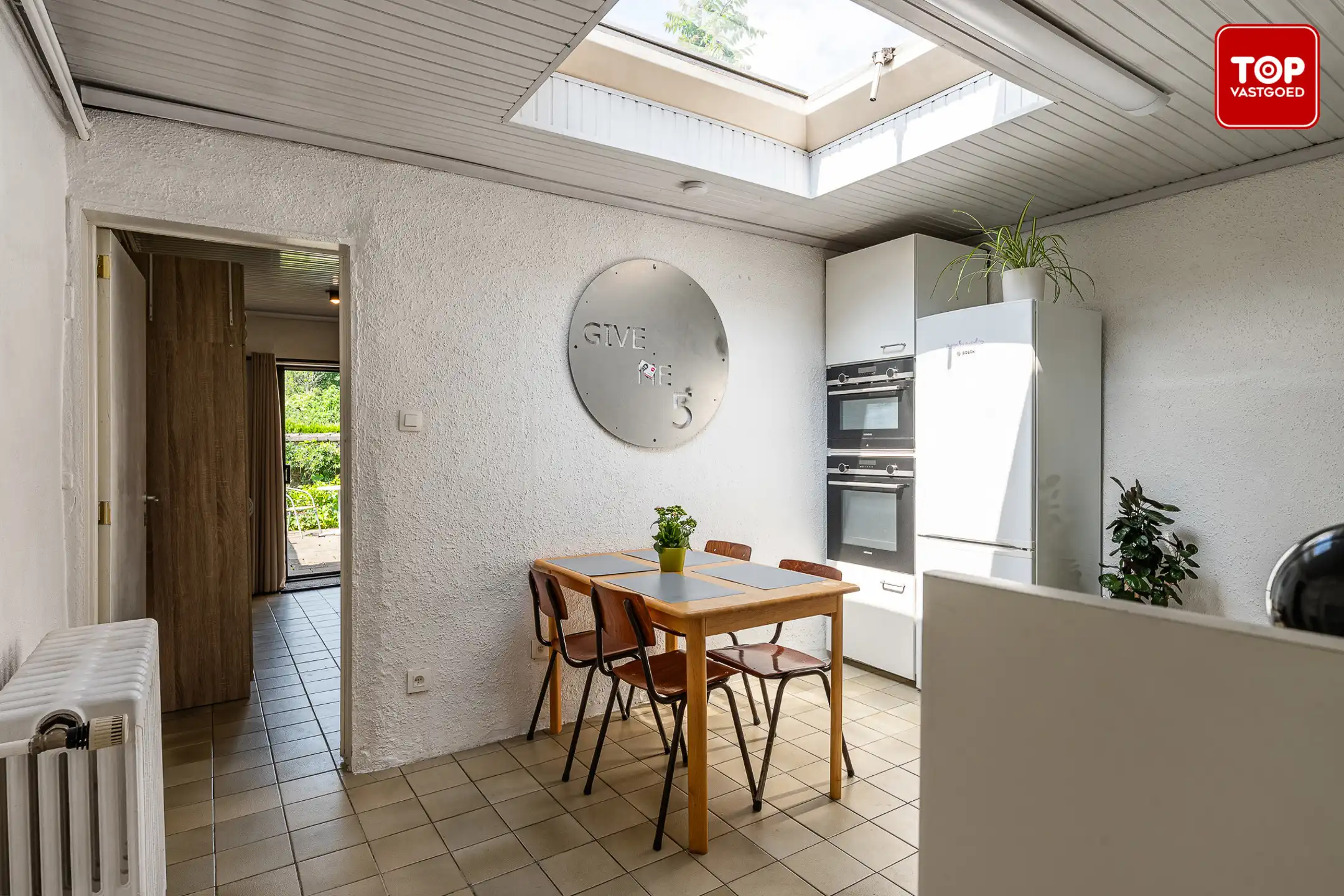 Charmante woning op TOP ligging met 4 slaapkamers en prachtige tuin foto 8