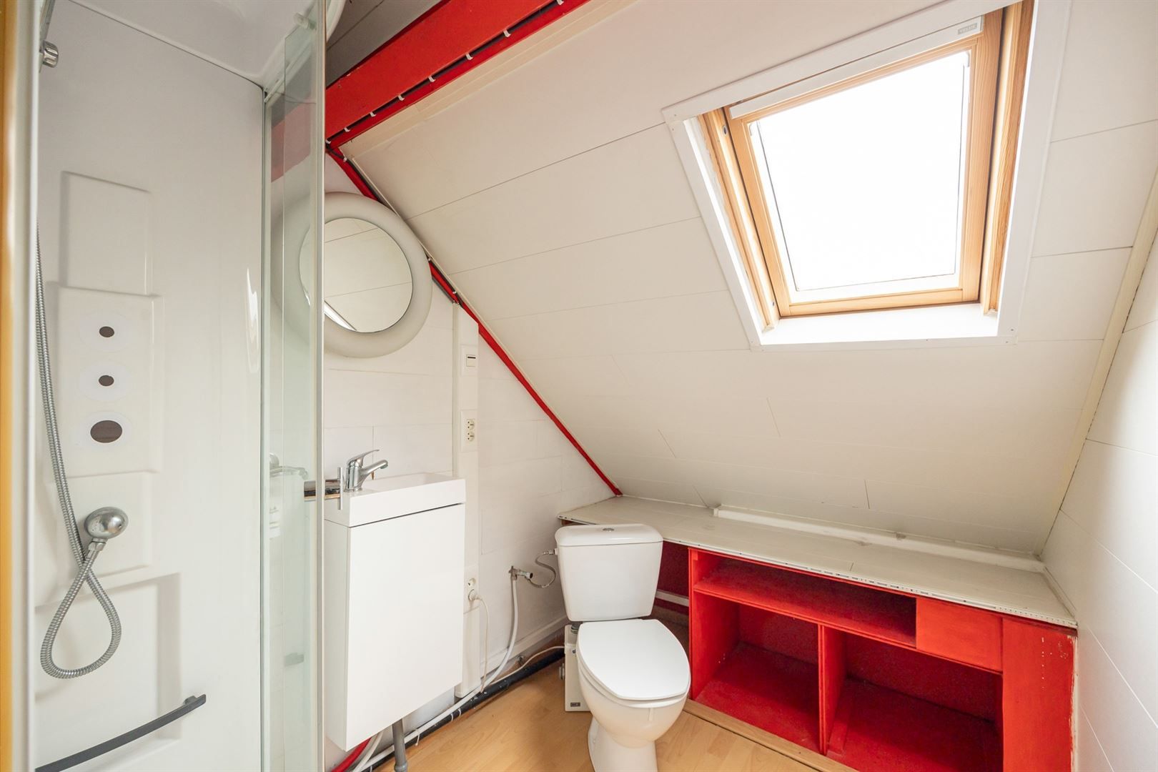 Te renoveren opbrengsteigendom op premium locatie foto 25