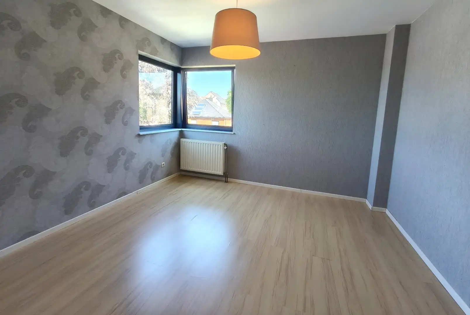 RUIM APPARTEMENT (124M²) MET GARAGE - PRACHTIG GELEGEN foto 10