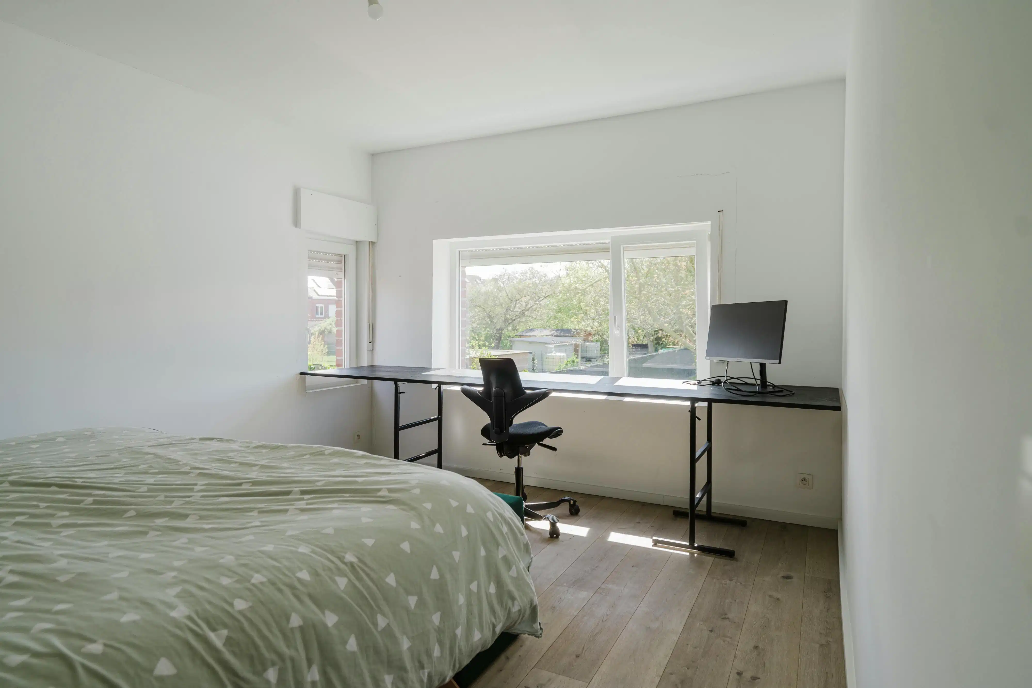 Instapklare woning met 1.200m² perceel in Heule. foto 9