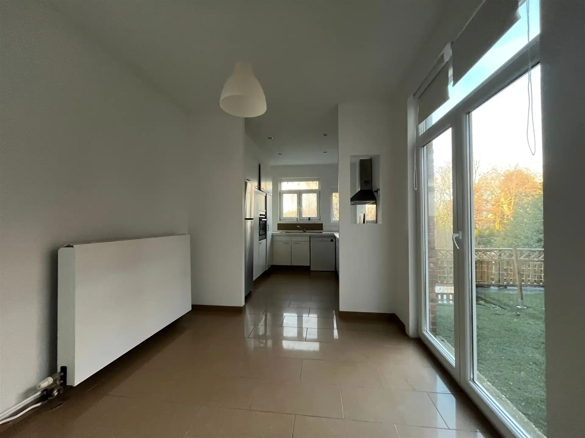 Appartementsgebouw met parking en zeer grote tuin! foto 13