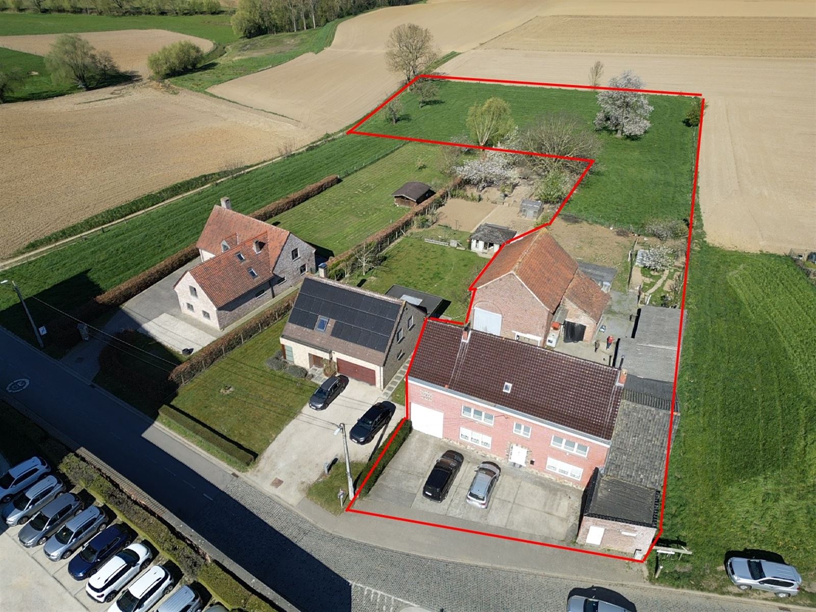 Hoofdfoto van de publicatie: Woning met schuur en weide op 76are70