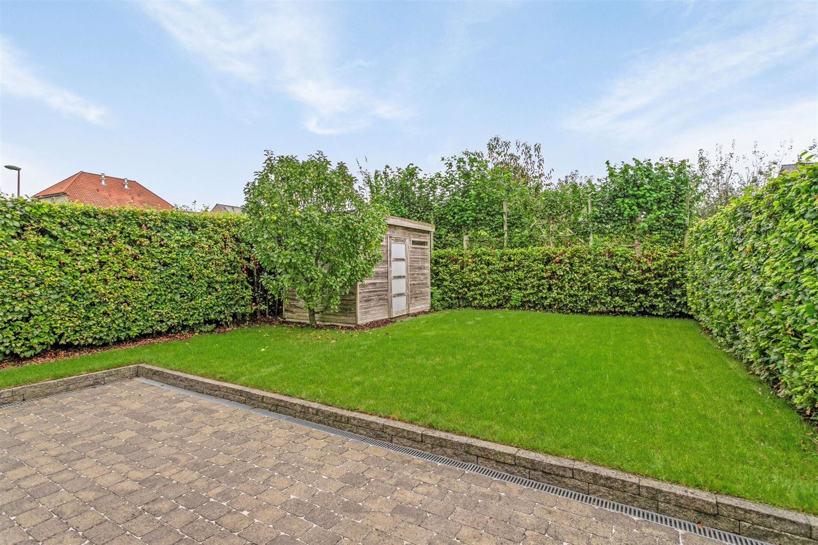 Energiezuinige, moderne 3-gevel woning met 4 slaapkamers, garage en tuin foto 20