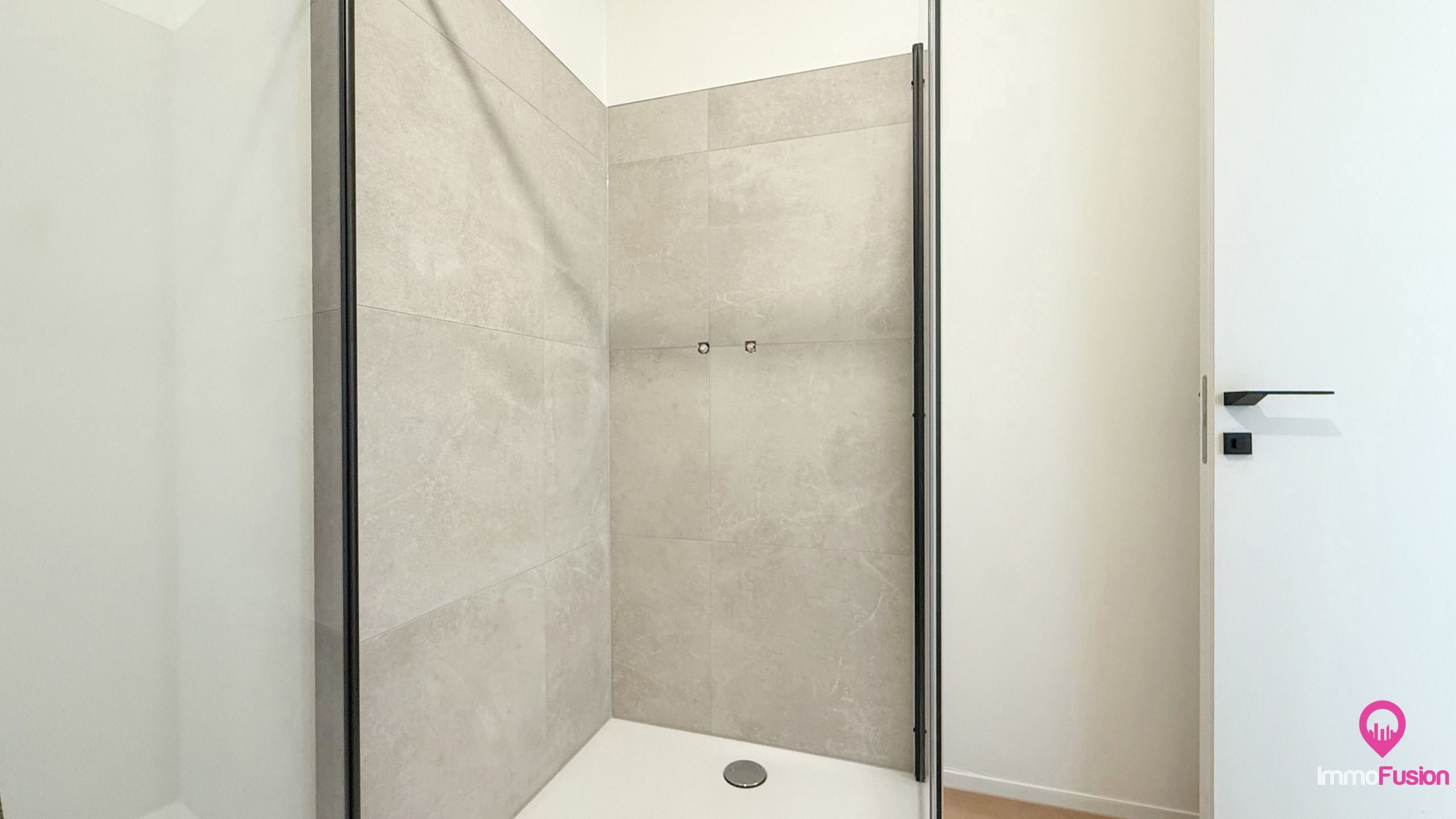 Hoogwaardig afgewerkte woning met industriële look! foto 33