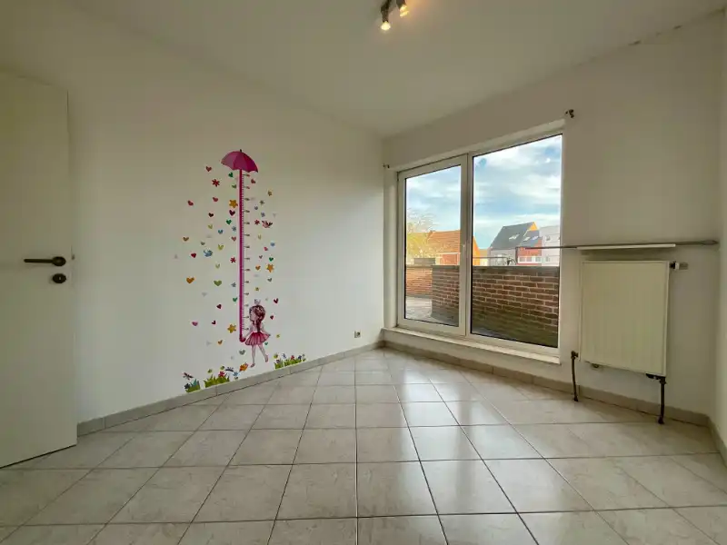 Opbrengsteigendom met handelspand en 2 appartementen met 2 slaapkamers foto 9