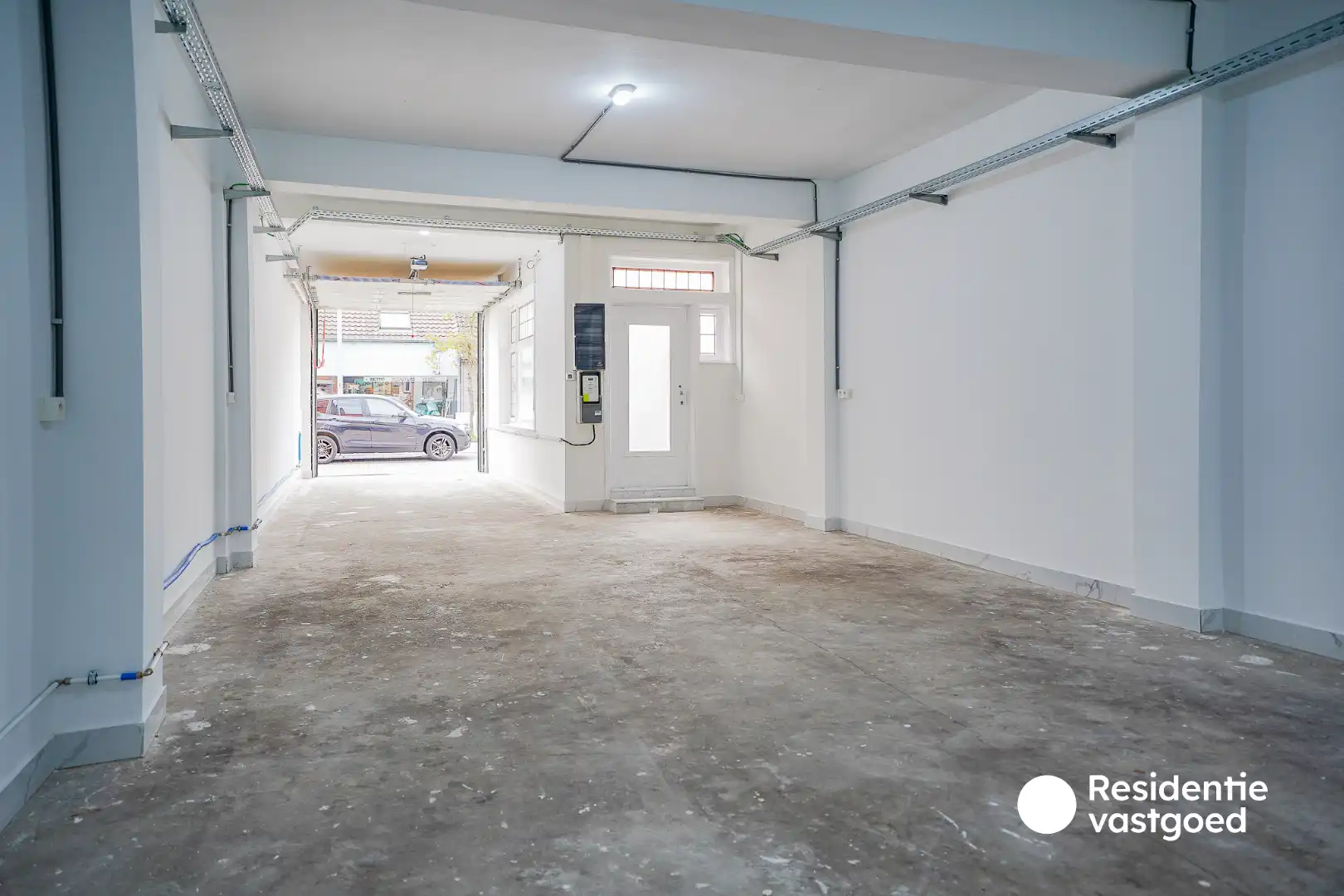 Ruime garage/opslagplaats van ca. 90 m² te huur – onmiddellijk beschikbaar! foto 3