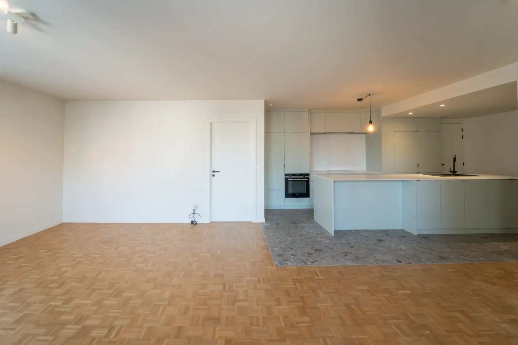 Gerenoveerd 2-slaapkamerappartement met uitzicht op Sint-Baafskathedraal foto 13