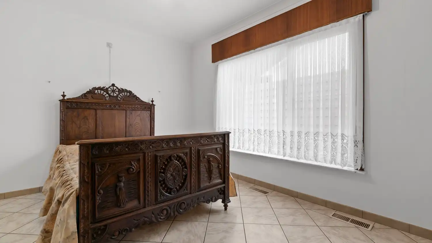 Gelijkvloerse woning met 3 slaapkamers en mooie tuin te Nieuwerkerken foto 15