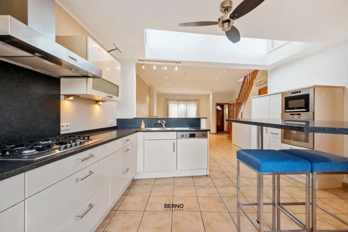 Charmante rijwoning dorpskern Denderbelle. foto 8