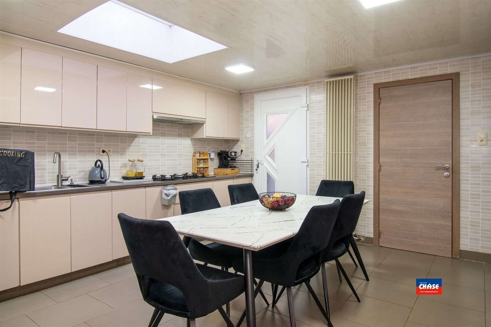 Charmante herenhuis met vier slaapkamers en twee badkamers foto 5