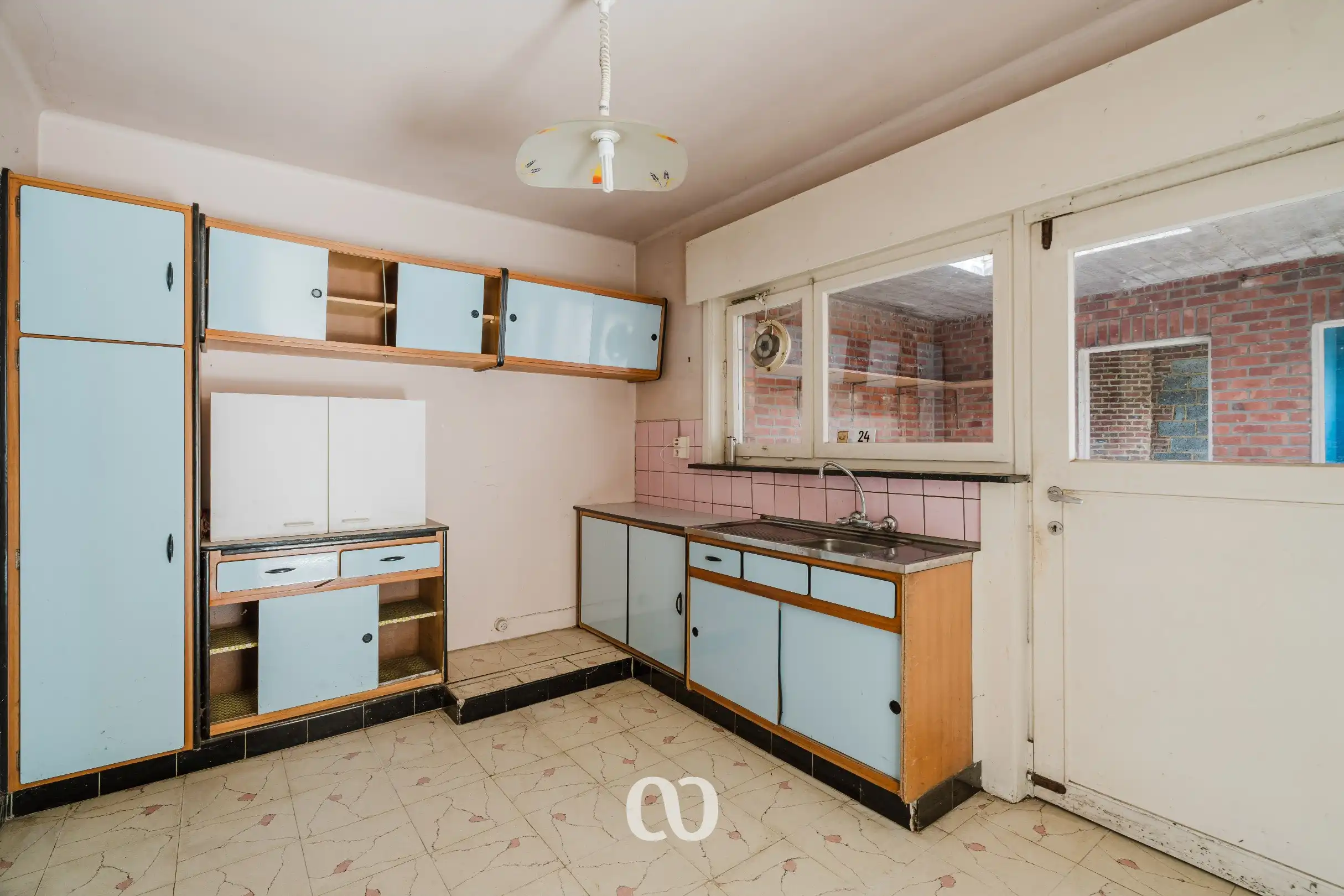 Te renoveren gezinswoning met 4 slaapkamers en tuin in Oudenaarde foto 5