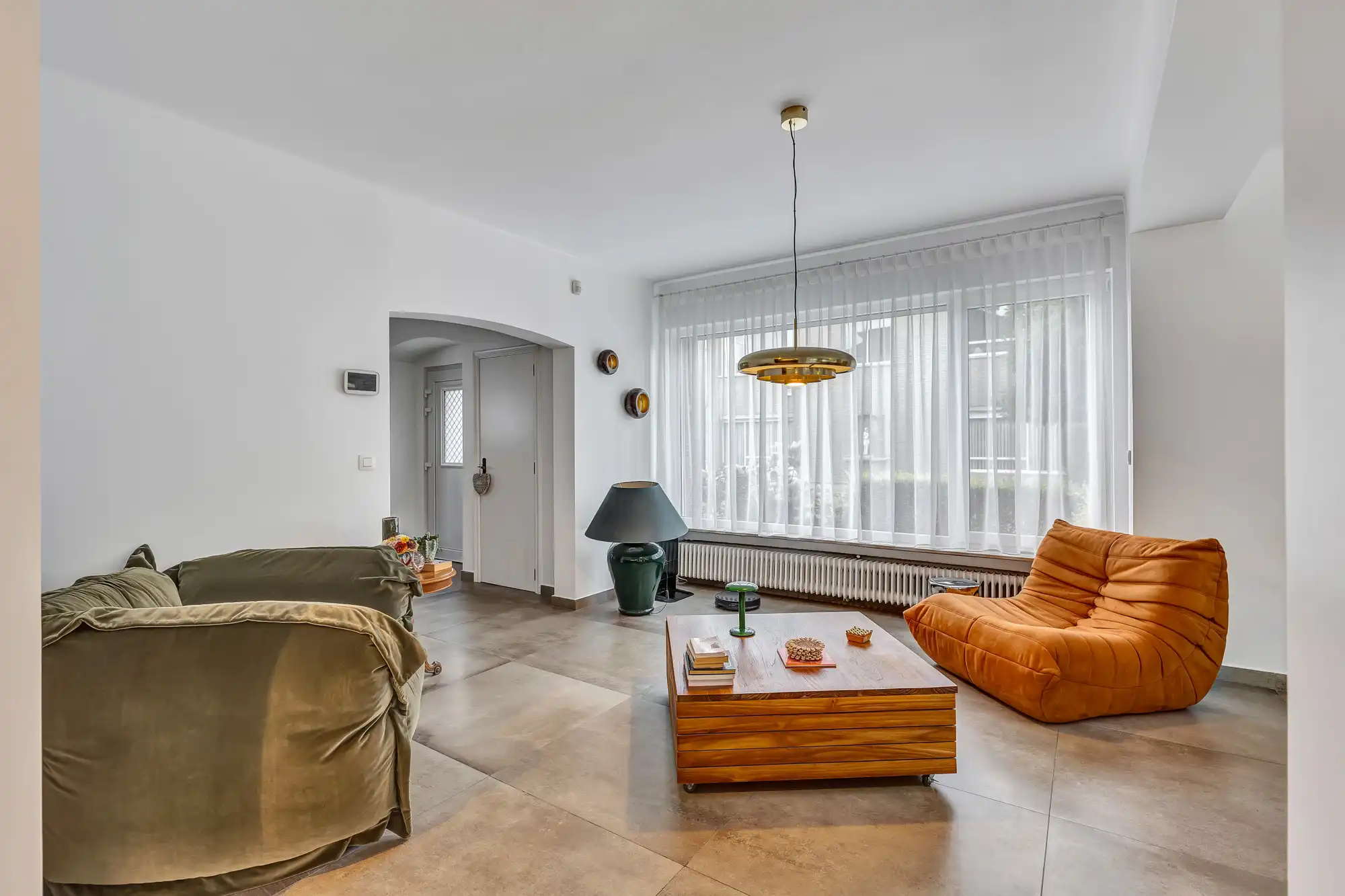 Gerenoveerde woning met 4 slpks op strategische locatie! foto 10