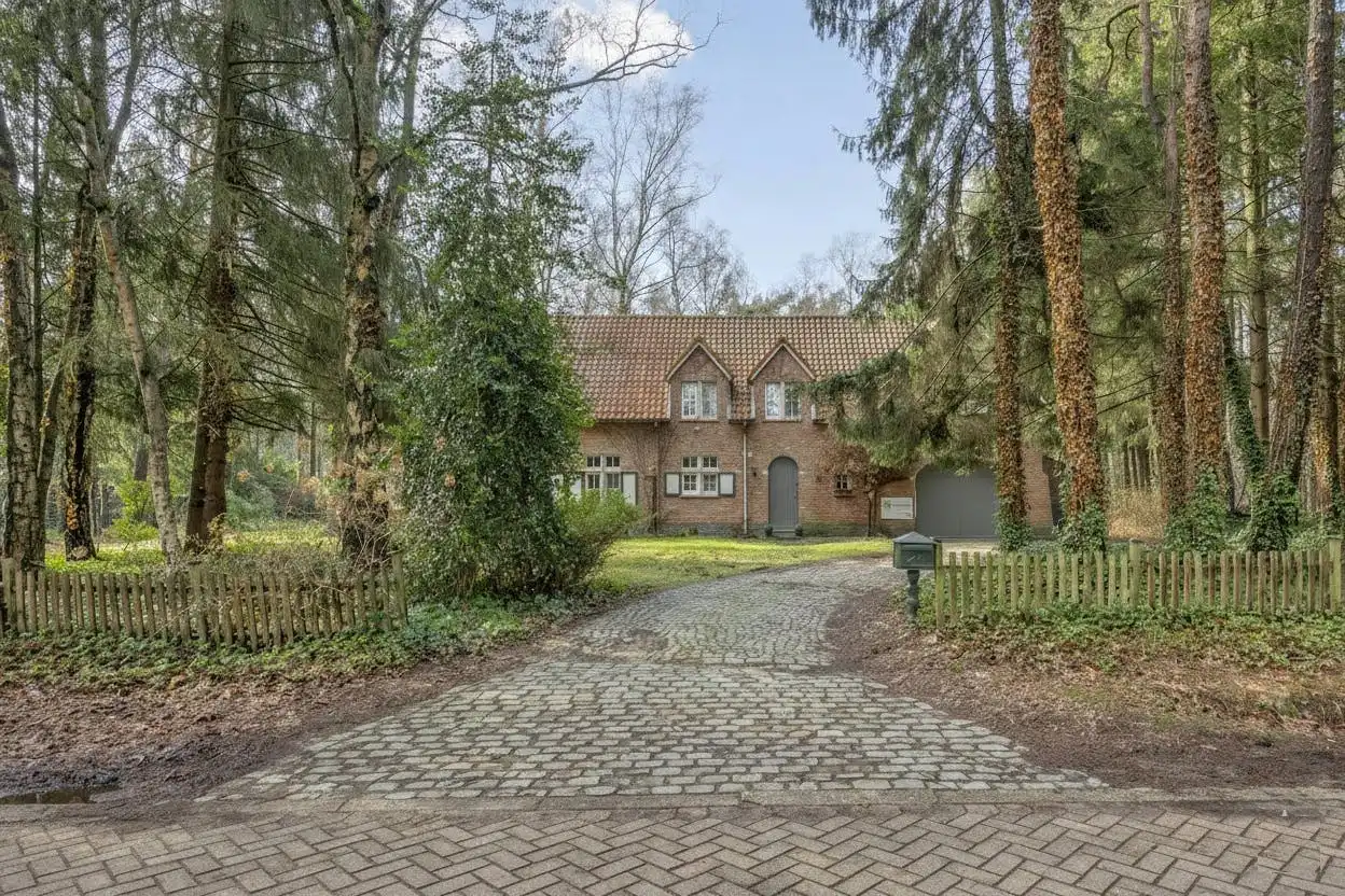 Recent gerenoveerde villa op 33 are te koop in Herentals foto 30