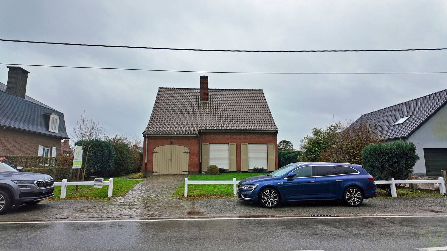 Ruime gezinswoning met grote tuin te huur in Zomergem! foto 19