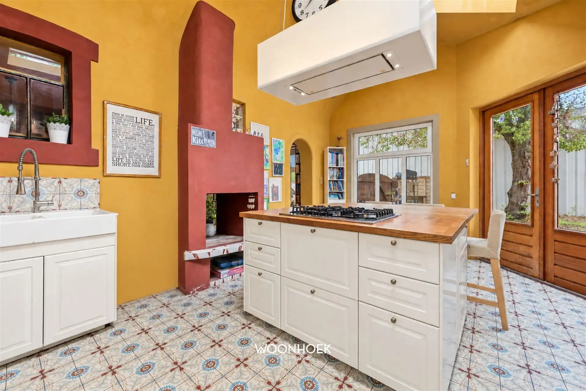 Halfopen bebouwing op een royaal perceel van 1.595 M² foto 12