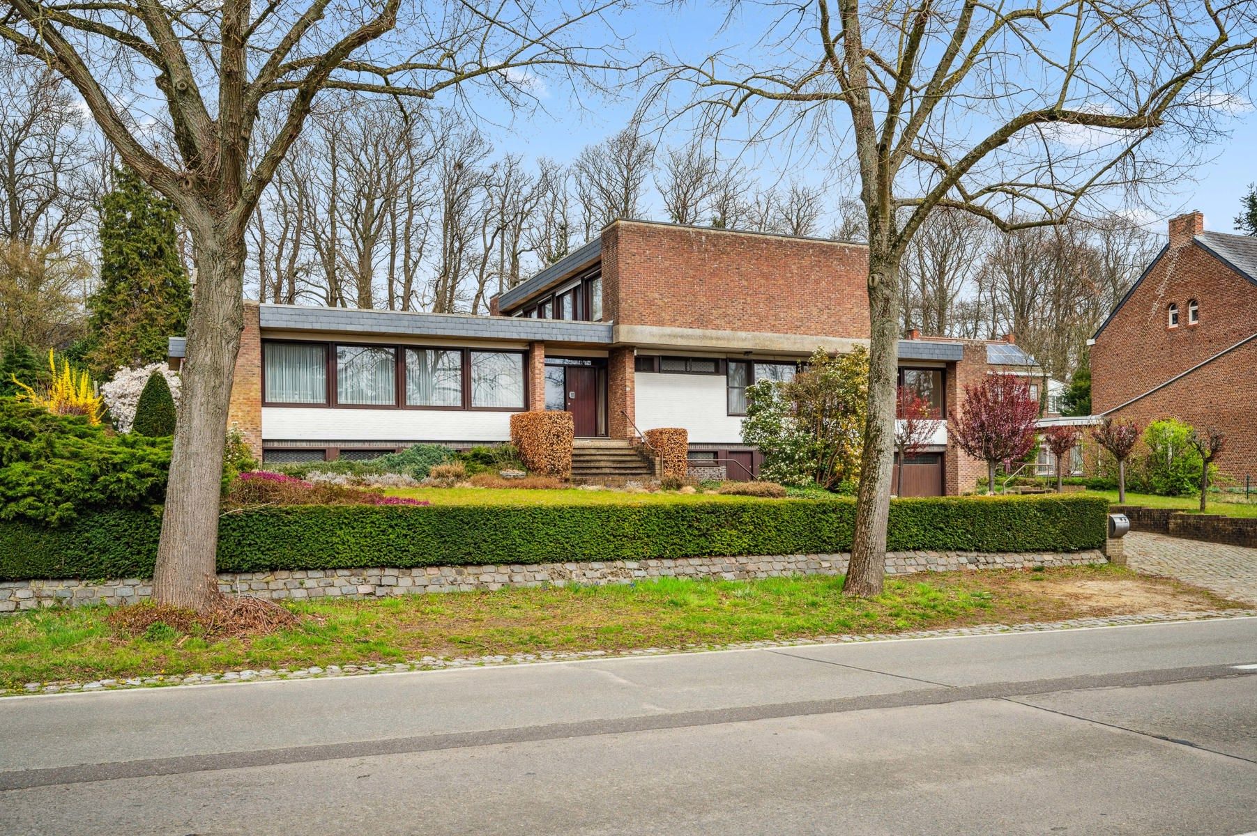 Woning met praktijk- of kangoeroeruimte te HEIST-OP-DEN-BERG foto 2