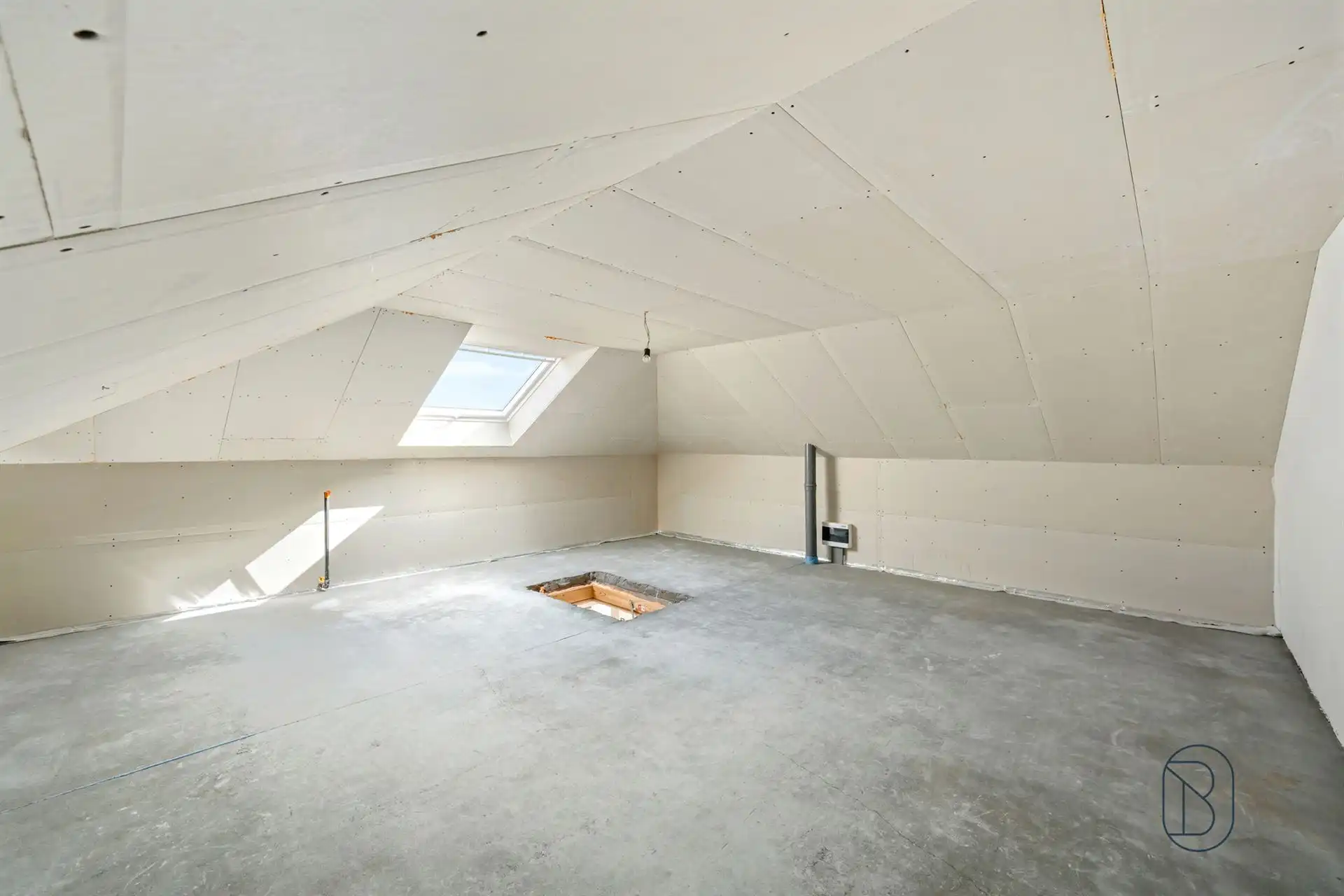 Kwalitatieve moderne ruime nieuwbouwwoning HOB met 3 SLK! foto 20