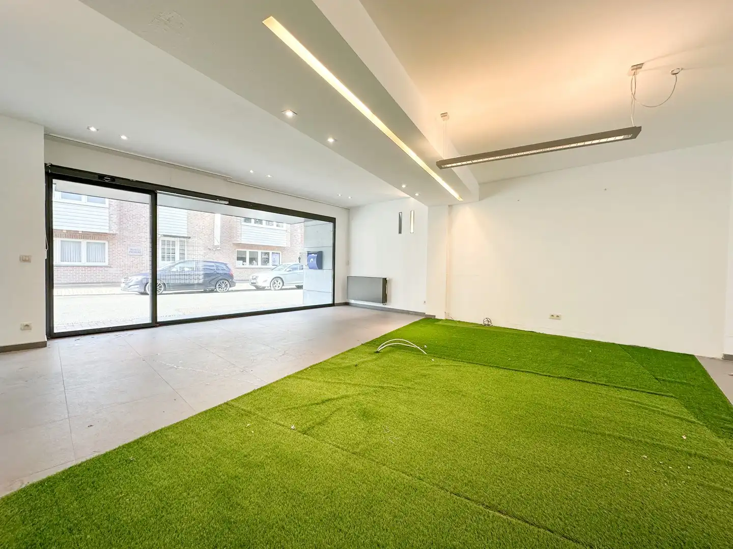 Uitstekend gelegen gelijkvloerse handelsruimte met maximale zichtbaarheid foto 3