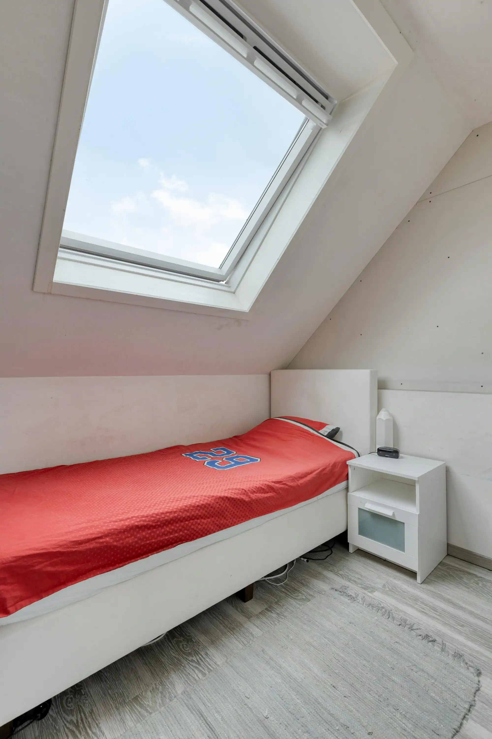 Ruime gezinswoning met 5 slaapkamers te Oostrozebeke foto 11