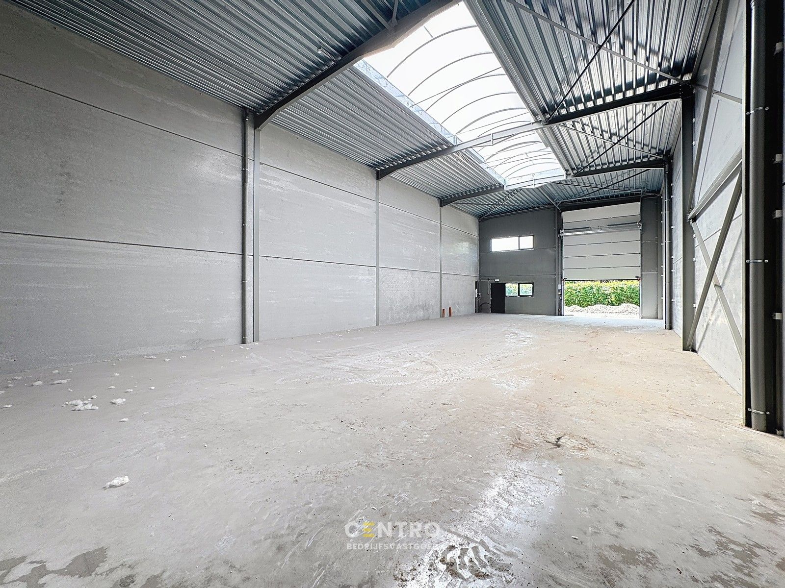 Nieuwbouw KMO-unit (267m2) nabij N9 te Eeklo! foto 9