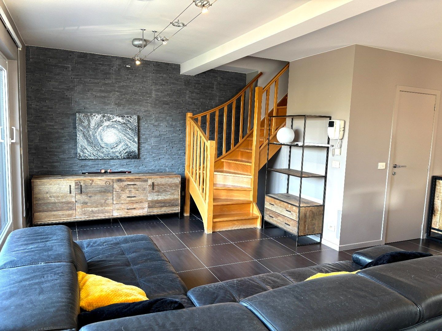 Zeer leuk duplexappartement met garage in het centrum! foto 6