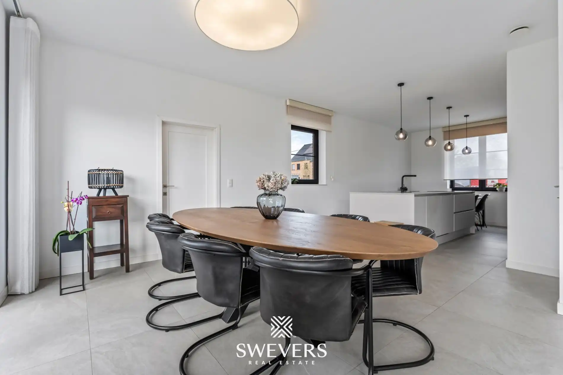 Imposante BEN-villa met luxe-afwerking foto 11