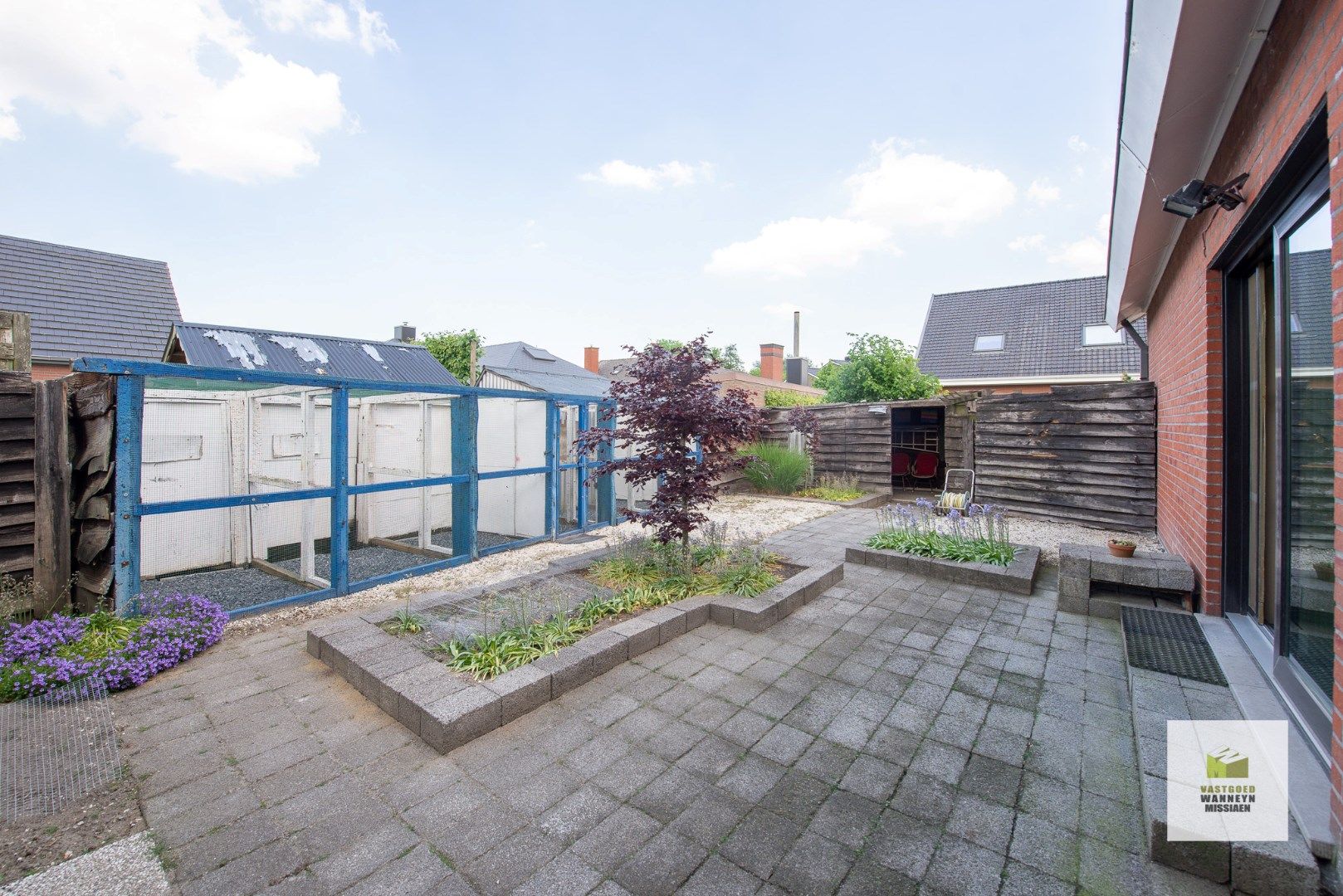 Open bebouwing met 2 gelijkvloerse kamers (extra mogelijk) op zeer centrale ligging foto 8